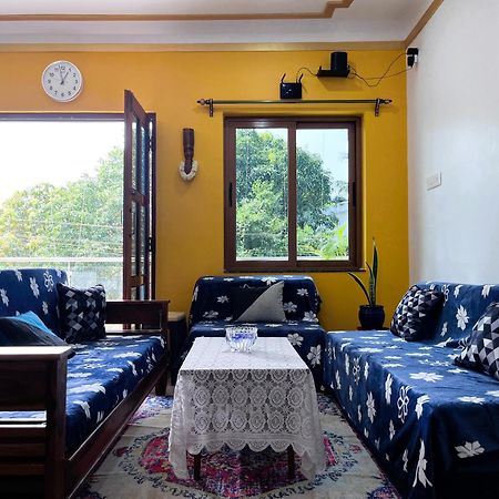 Happy Moon Homestay Aldona Bagian luar foto