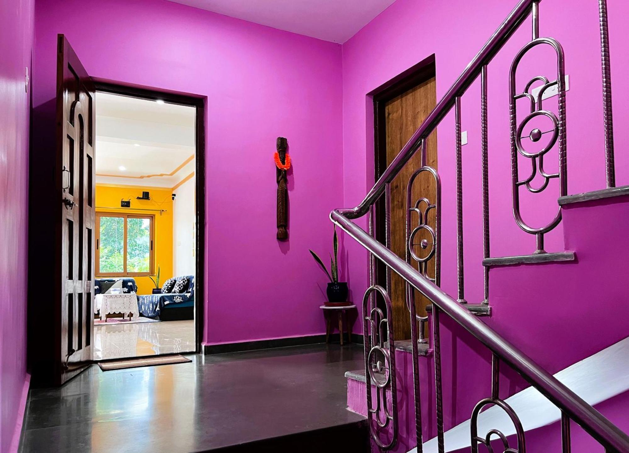 Happy Moon Homestay Aldona Bagian luar foto